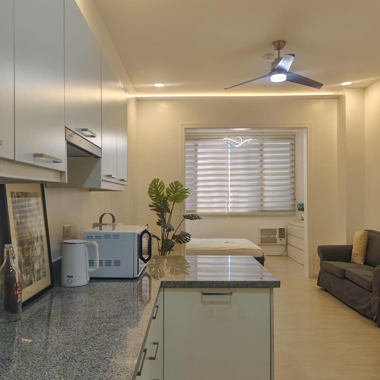 Voss Condominium Quezon City Esterno foto