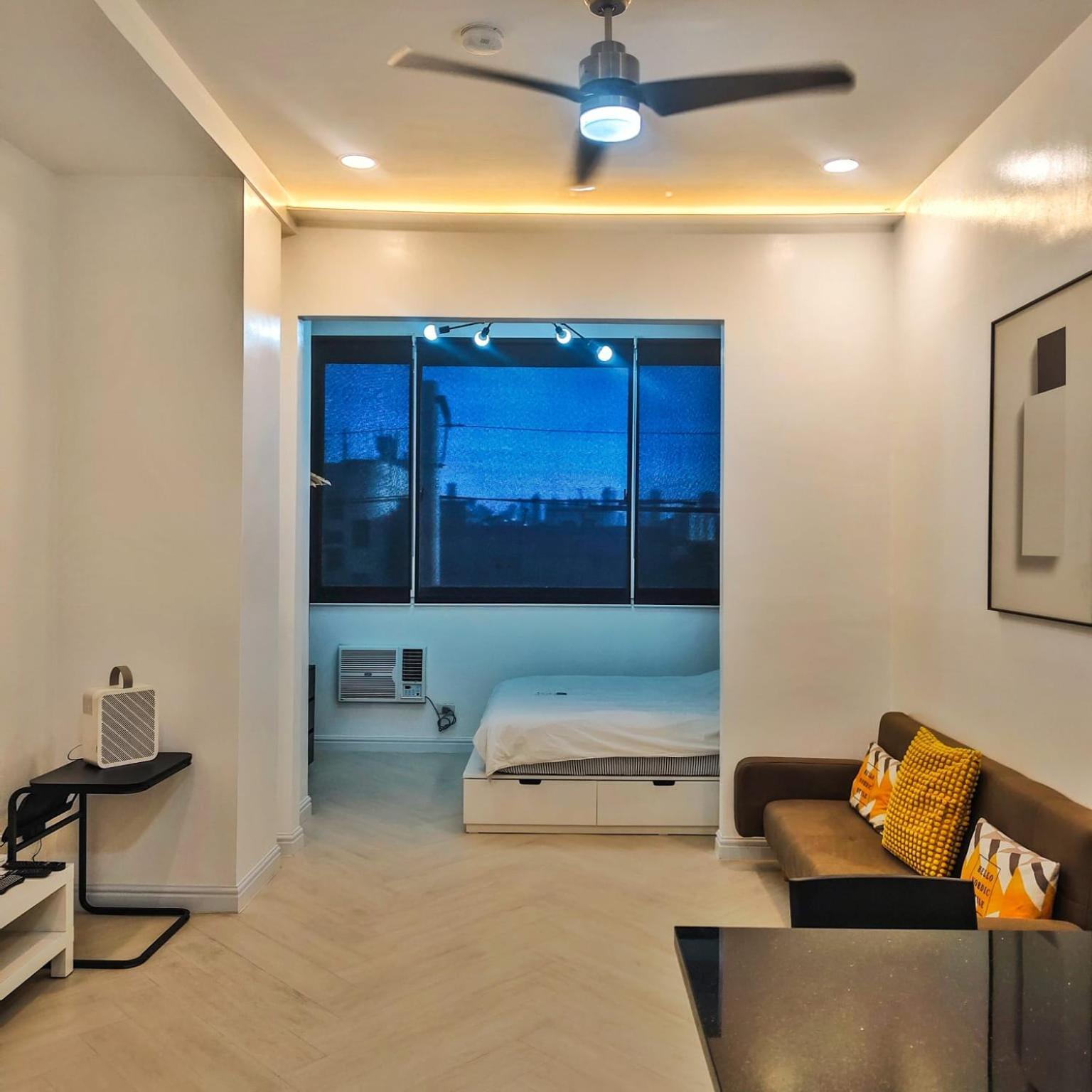 Voss Condominium Quezon City Esterno foto